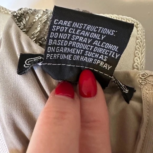 Stunning party dress - perfect for New Year's Eve or office party! NWT size 6. - Picture 9 of 10